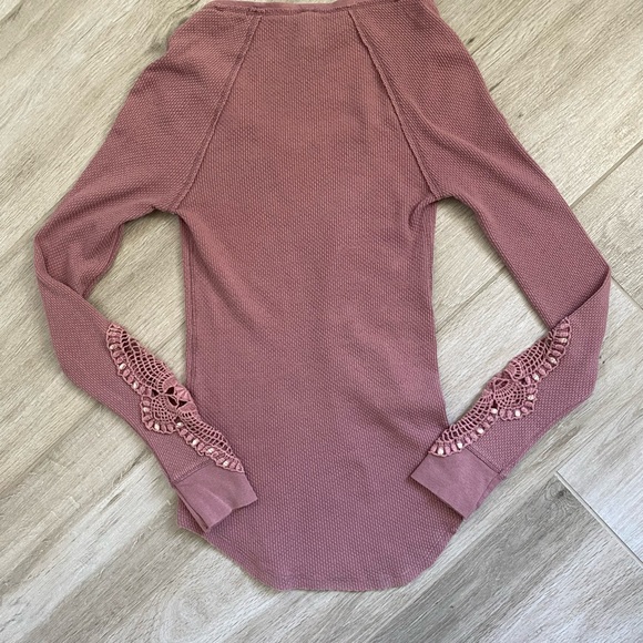 Free People We The Free Pink Long Sleeve Waffle Texture Too With Sleeve … - Picture 8 of 10
